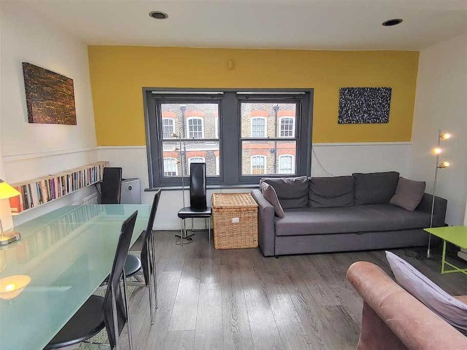 Stylish Apartment Near Carnaby Street, Sleeps 4. Λονδίνο Εξωτερικό φωτογραφία